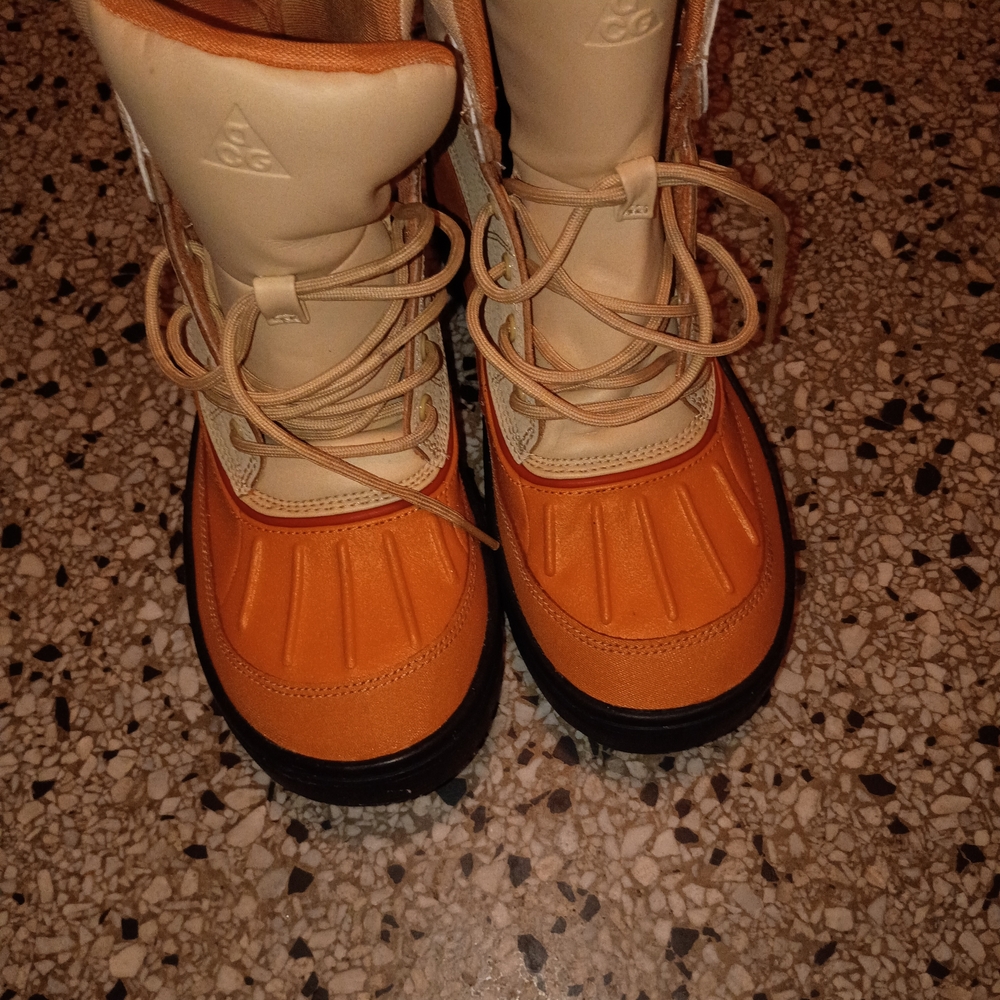 Nike Orange and Tan Men's Boots